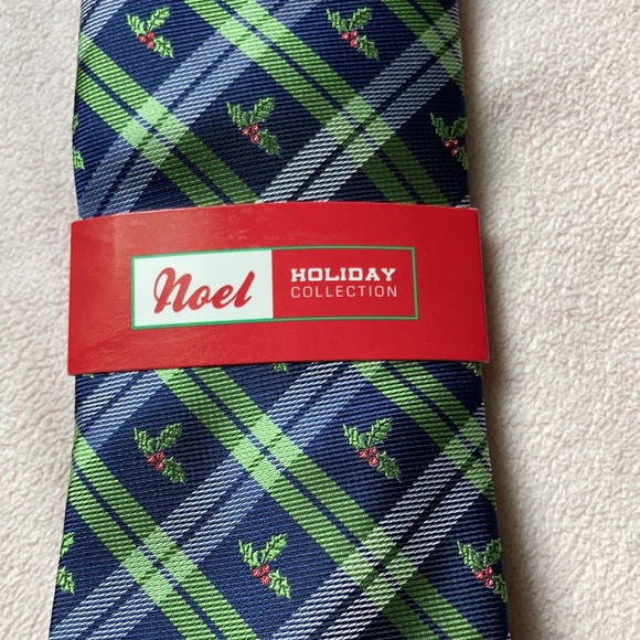 Festive Holiday ties (Holly  & Santa designs) - Picture 4 of 12